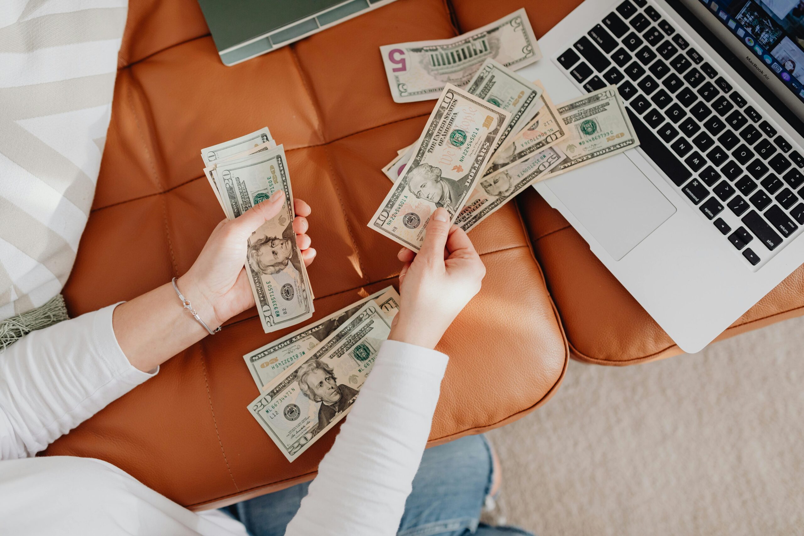 How to Build a Profitable Online Business in India – भारत में लाभकारी ऑनलाइन बिजनेस कैसे शुरू करें